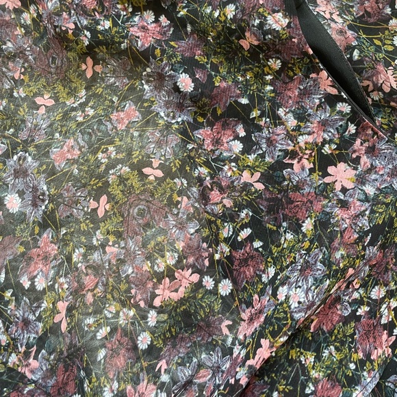 Flora print dress from the brand “BCBG “ - Picture 2 of 3